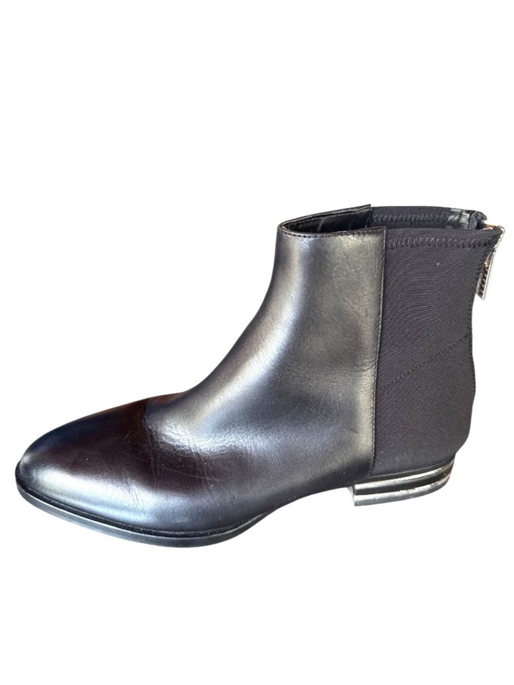 DKNY Black Leather Ankle Boots Size 7 Back Zipper Closure Low Heel Fall Fashion - Picture 2 of 12